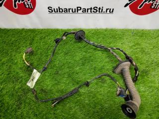 Запчасть коса двери передняя правая Ford Focus 2004