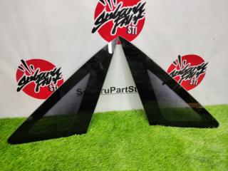 Запчасть стекло боковое глухое правое Ford Focus 2004