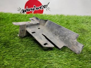 Запчасть заглушка жабо правая Subaru Outback 2007