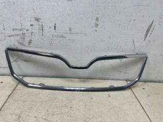 Накладка на решетку радиатора передняя SKODA Octavia 2020 Б/У Накладка на решетку радиатора передняя SKODA Octavia 2020