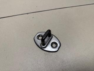 Запчасть ответная часть замка двери VOLKSWAGEN Passat 2012