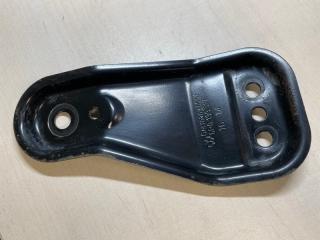 Запчасть кронштейн переднего рычага левый SKODA Roomster 1 поколение 2010