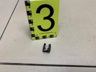 Запчасть крепеж форсунки Hyundai ix35 1 поколение 2011