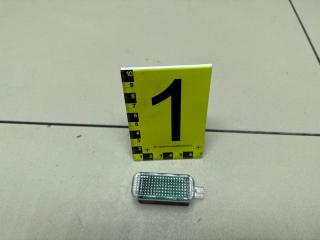 Запчасть плафон салонный VOLKSWAGEN Touareg 2020