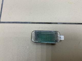 Запчасть плафон салонный AUDI Q7 2016