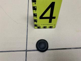 Фото запчасти заглушка AUDI Q7 2016 Б/У запчасть Запчасть заглушка AUDI Q7 2016