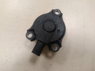 Клапан электромагнитный изменения фаз ГРМ Mercedes-Benz GLK 1 поколение 2012