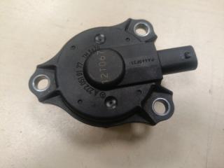 Клапан электромагнитный изменения фаз ГРМ Mercedes-Benz GLK 1 поколение 2012