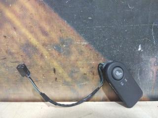 Запчасть кнопка подогрева сиденья Cadillac Escalade 2002