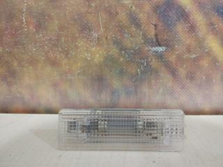 Фото запчасти плафон салона Volkswagen Touareg 2004 контрактная запчасть Запчасть плафон салона Volkswagen Touareg 2004