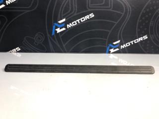 Запчасть накладка на порог передняя Lincoln Navigator 2005