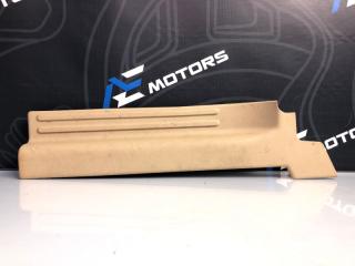 Запчасть накладка на порог правая Lincoln Navigator 2005