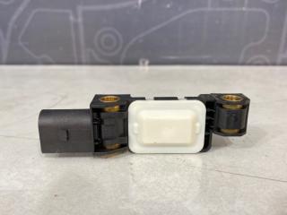 Запчасть датчик airbag Volkswagen Touareg 2005