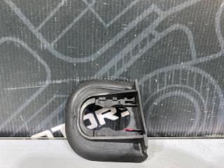 Запчасть уплотнительная резинка Volkswagen Passat 2006