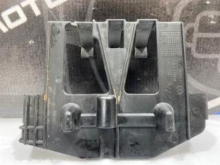 Запчасть кронштейн Porsche Cayenne 2003