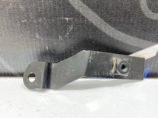 Запчасть кронштейн Porsche Cayenne 2003