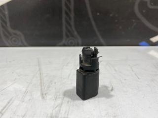 Фото запчасти датчик температуры Porsche Cayenne 2003 контрактная запчасть Запчасть датчик температуры Porsche Cayenne 2003