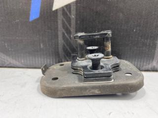 Петля двери задняя Escalade 2002 LQ9