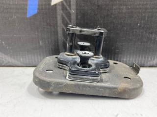 Петля двери задняя Escalade 2002 LQ9