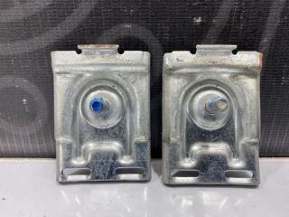 Запчасть скоба Chevrolet TrailBlazer 2006