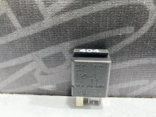 Запчасть реле Volkswagen Touareg 2006