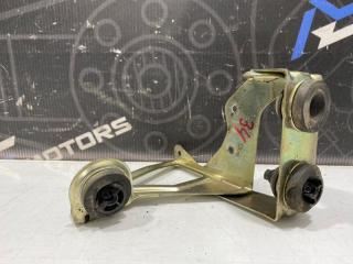 Запчасть кронштейн блока abs Volkswagen Touareg 2005