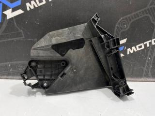 Запчасть кронштейн замка двери задний правый Volvo XC60 2011