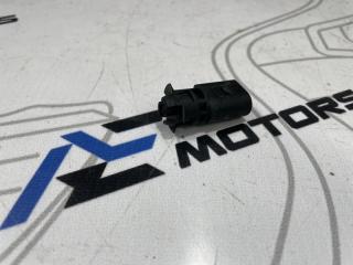 Фото запчасти датчик температуры Volkswagen Touareg 2006 контрактная запчасть Запчасть датчик температуры Volkswagen Touareg 2006