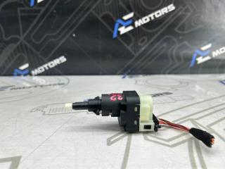 Фото запчасти концевик педали тормоза AUDI A6 Allroad 2004 контрактная запчасть Запчасть концевик педали тормоза AUDI A6 Allroad 2004