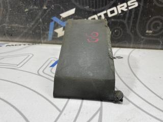 Уплотнитель крыла Passat 2009 B6 BZB