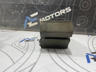 Уплотнитель крыла Passat 2009 B6 BZB