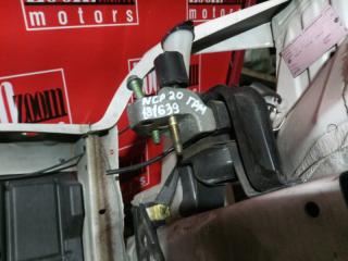 Подушка двигателя правая TOYOTA FUNCARGO 1999-2005