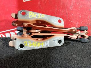 Кронштейн багажника задний MAZDA AXELA 2003-2009