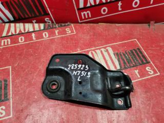 Кронштейн стабилизатора передний левый SUZUKI SWIFT 2000-2004 контрактная Кронштейн стабилизатора передний левый SUZUKI SWIFT 2000-2004