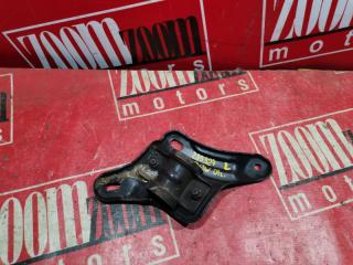 Кронштейн стабилизатора передний левый MAZDA DEMIO 1996-2002 контрактная Кронштейн стабилизатора передний левый MAZDA DEMIO 1996-2002