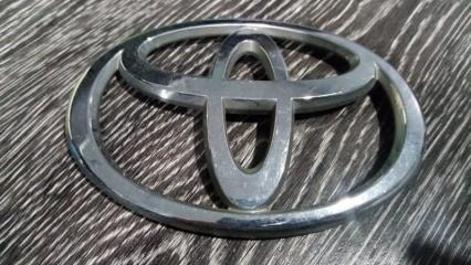 Эмблема TOYOTA