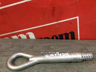 Буксировочный крюк