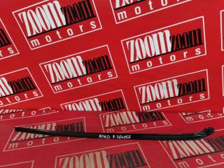 Молдинг лобового стекла передний правый TOYOTA IPSUM 2001-2009