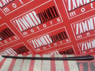 Молдинг лобового стекла передний правый HONDA FIT 2015-2017