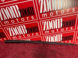 Молдинг лобового стекла передний правый HONDA FIT 2013-2020