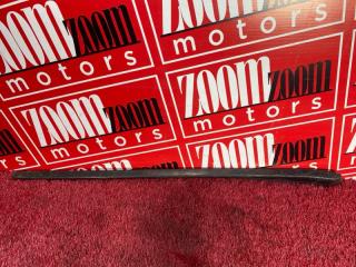 Молдинг лобового стекла передний левый HONDA FIT 2013-2020