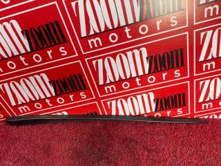 Молдинг лобового стекла передний правый HONDA FIT 2013-2020