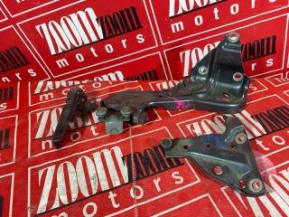 Фото запчасти кронштейн двери задний правый HONDA FREED+ 2016-2024 контрактная запчасть Запчасть кронштейн двери задний правый HONDA FREED+ 2016-2024