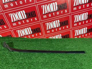 Молдинг лобового стекла передний левый TOYOTA CROWN 1999-2007