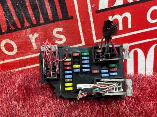 Запчасть блок реле и предохранителей CADILLAC ESCALADE 2006-2015