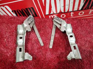 Фото запчасти петля (шарнир капота) передняя MERCEDES-BENZ C-CLASS 2000-2004 контрактная запчасть Запчасть петля (шарнир капота) передняя MERCEDES-BENZ C-CLASS 2000-2004