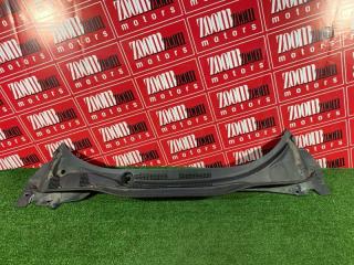 Фото запчасти решетка под лобовое стекло HONDA VEZEL 2013-2021 контрактная запчасть Запчасть решетка под лобовое стекло HONDA VEZEL 2013-2021