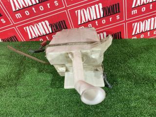 Бачок омывателя AVENSIS 2002-2010 AZT250 1AZ-FSE