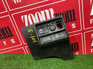 Запчасть кнопка в салон HONDA FREED SPIKE 2001-2014