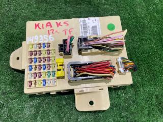 Фото запчасти блок предохранителей KIA K5 2012 контрактная запчасть Запчасть блок предохранителей KIA K5 2012